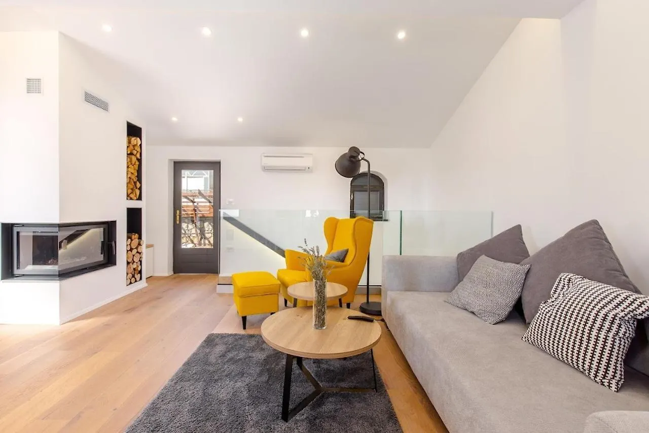 Olea Villa Ika