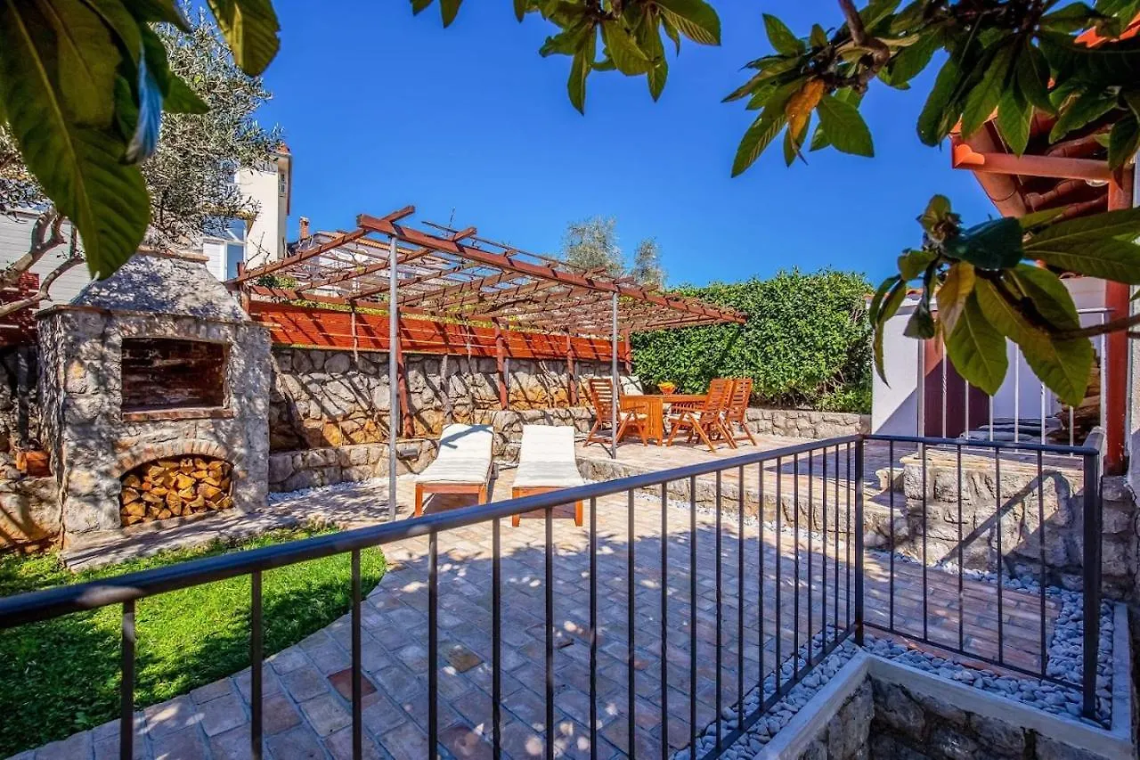 Olea Villa Ika